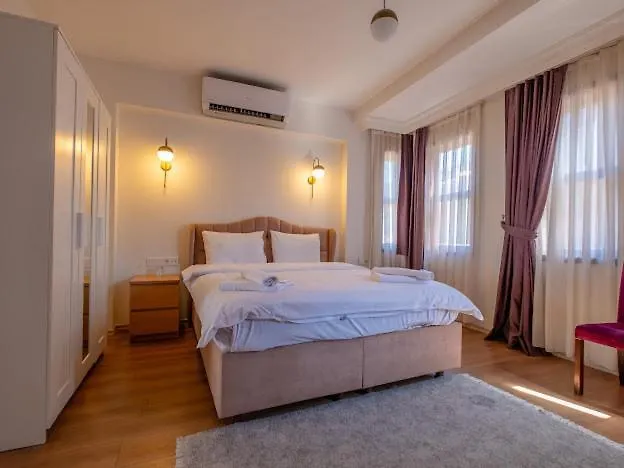 Kemp Green Sophia Hotels